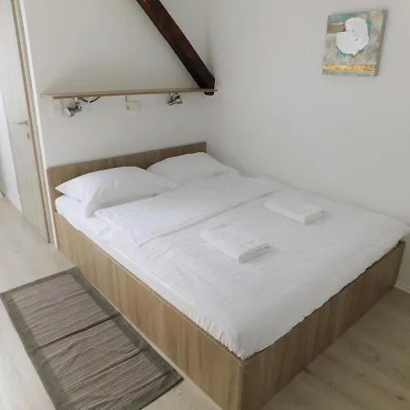 Evi 3* Ljubljana